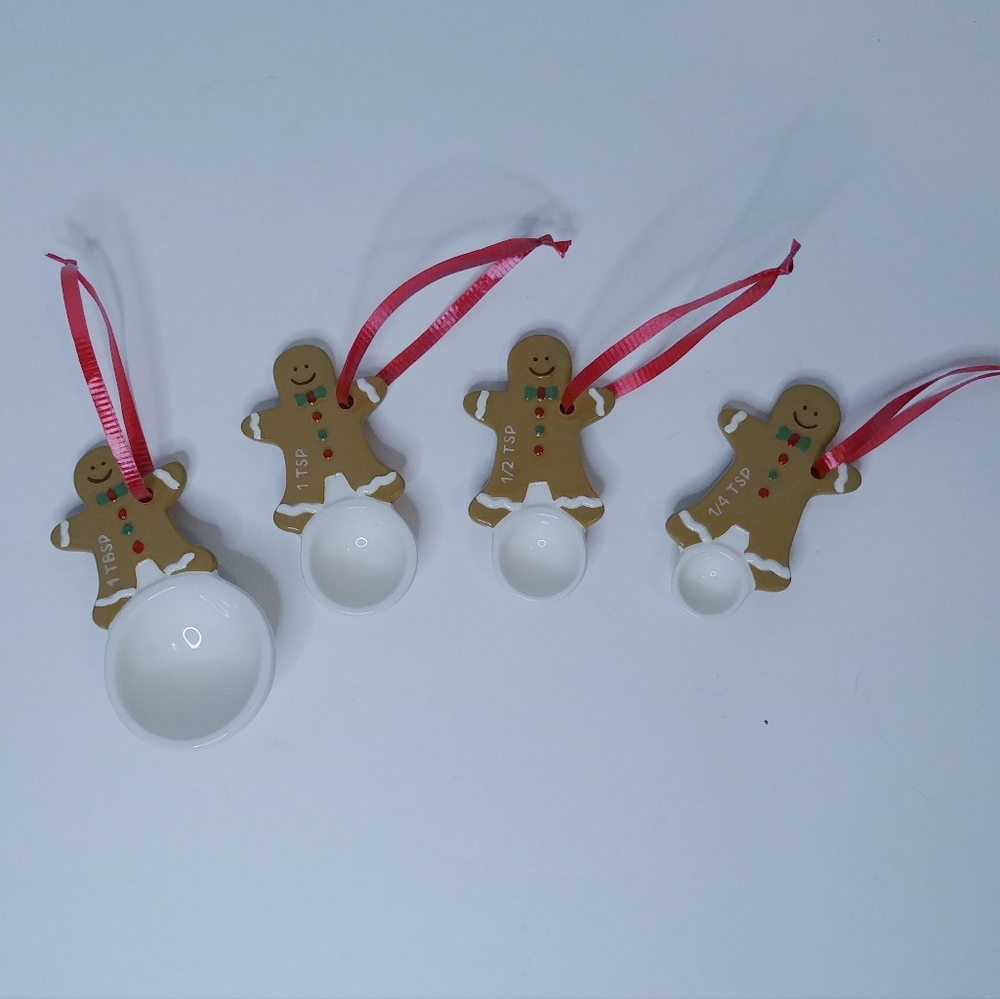 Gingerbread People Measuring Spoons Set Ceramic Like New